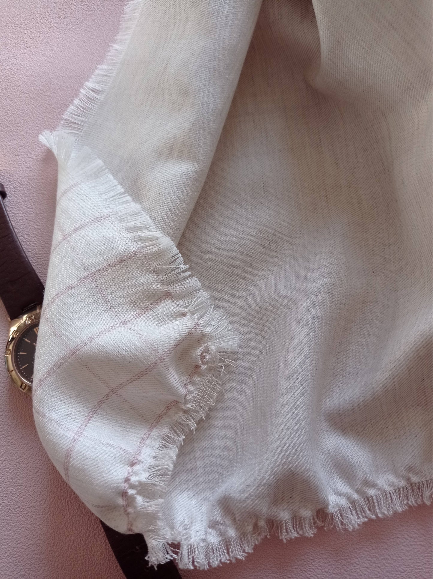 Envers tissu à franges blanc écru
