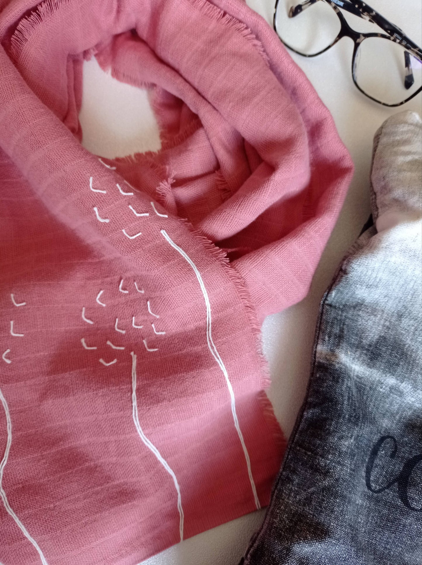 Foulard en Coton Bio rose poudré "Fleurs au vent", Pièce Unique | Made in France
