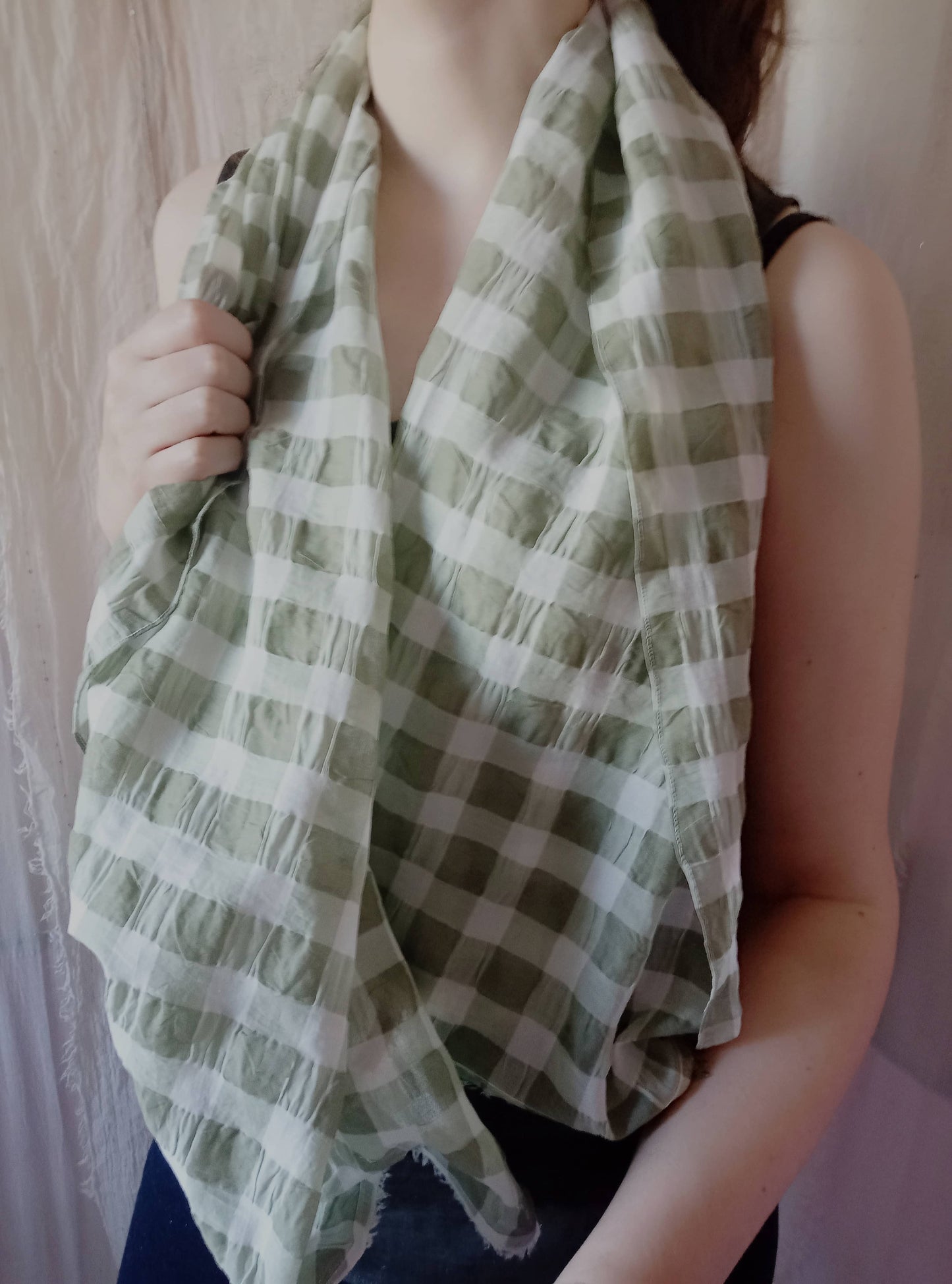 Foulard "La petite Tropézienne" en Coton Oeko-Tex®, imprimé vichy carreaux vert blanc, Existe en Bandana | 100% Made in France