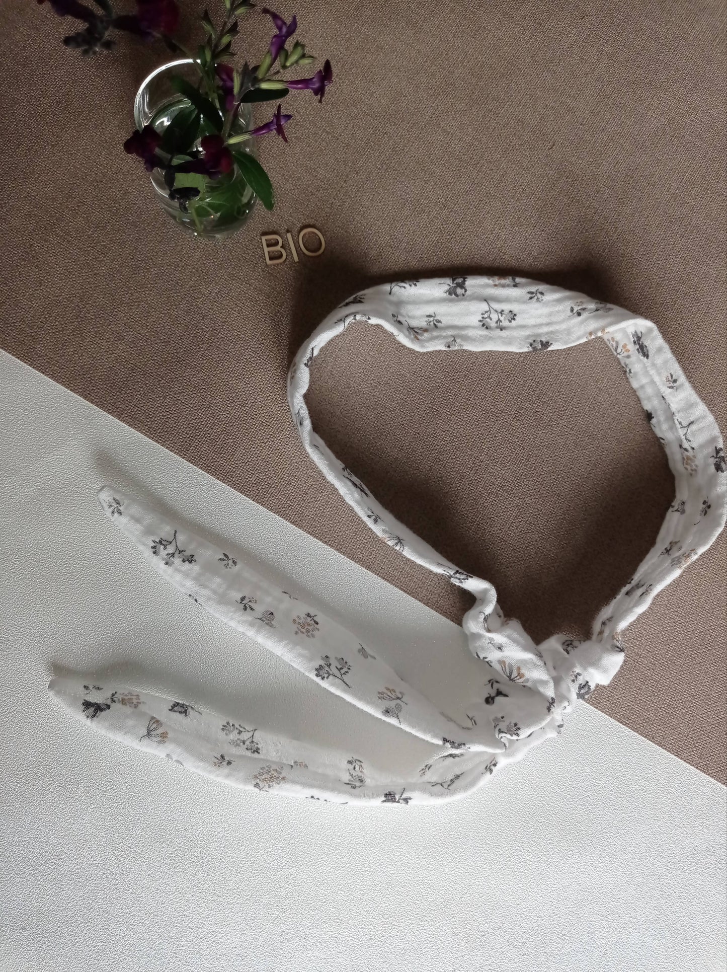 Bandeau fin blanc à fleurs en coton biologique, cheveux ou cou | Made in France