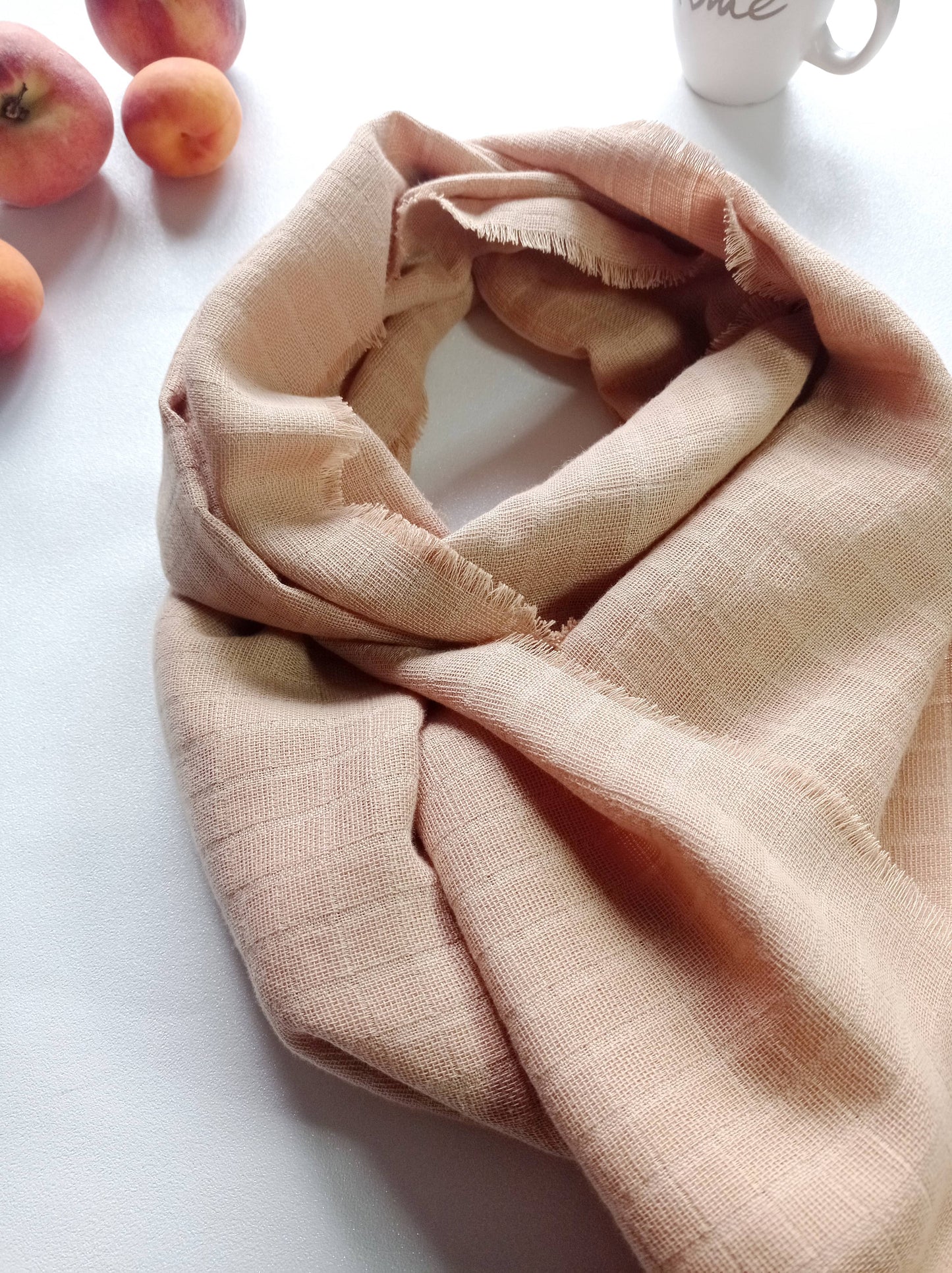 Cache nez lèger beige ensoleillé
