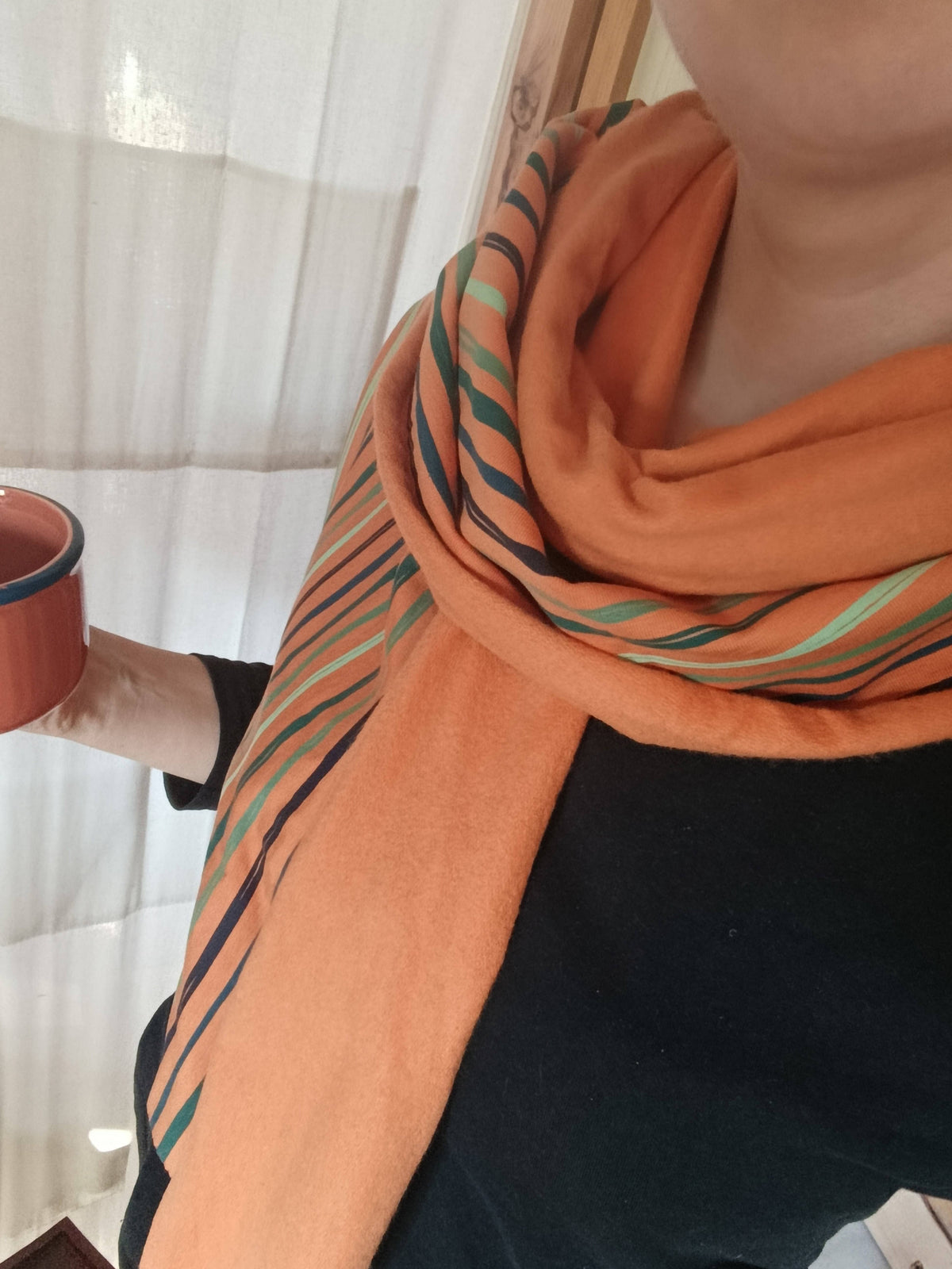 Écharpe polaire Unisexe en coton Oeko-Tex®, orange aux lignes colorées | Made in France