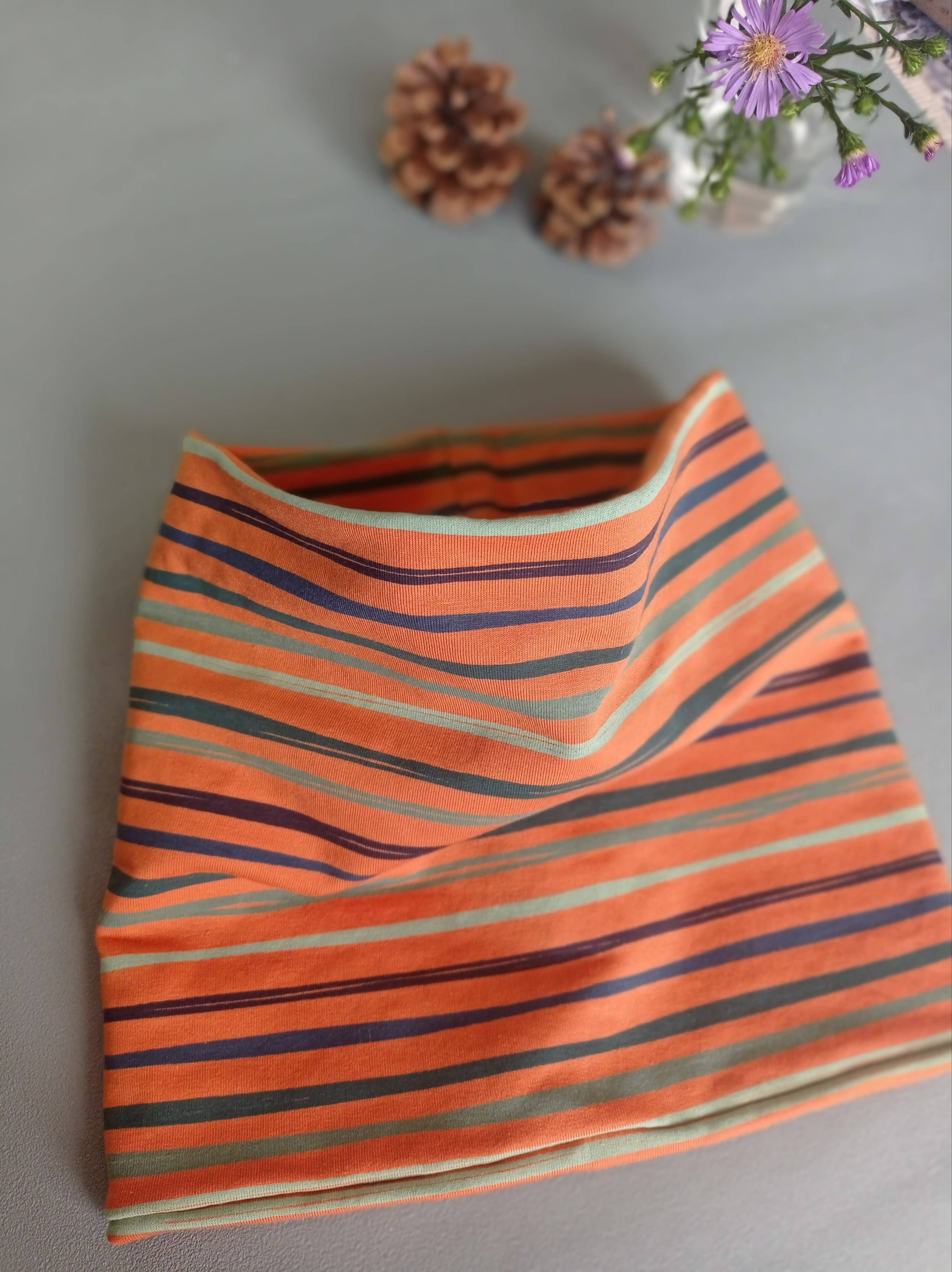 snood orange