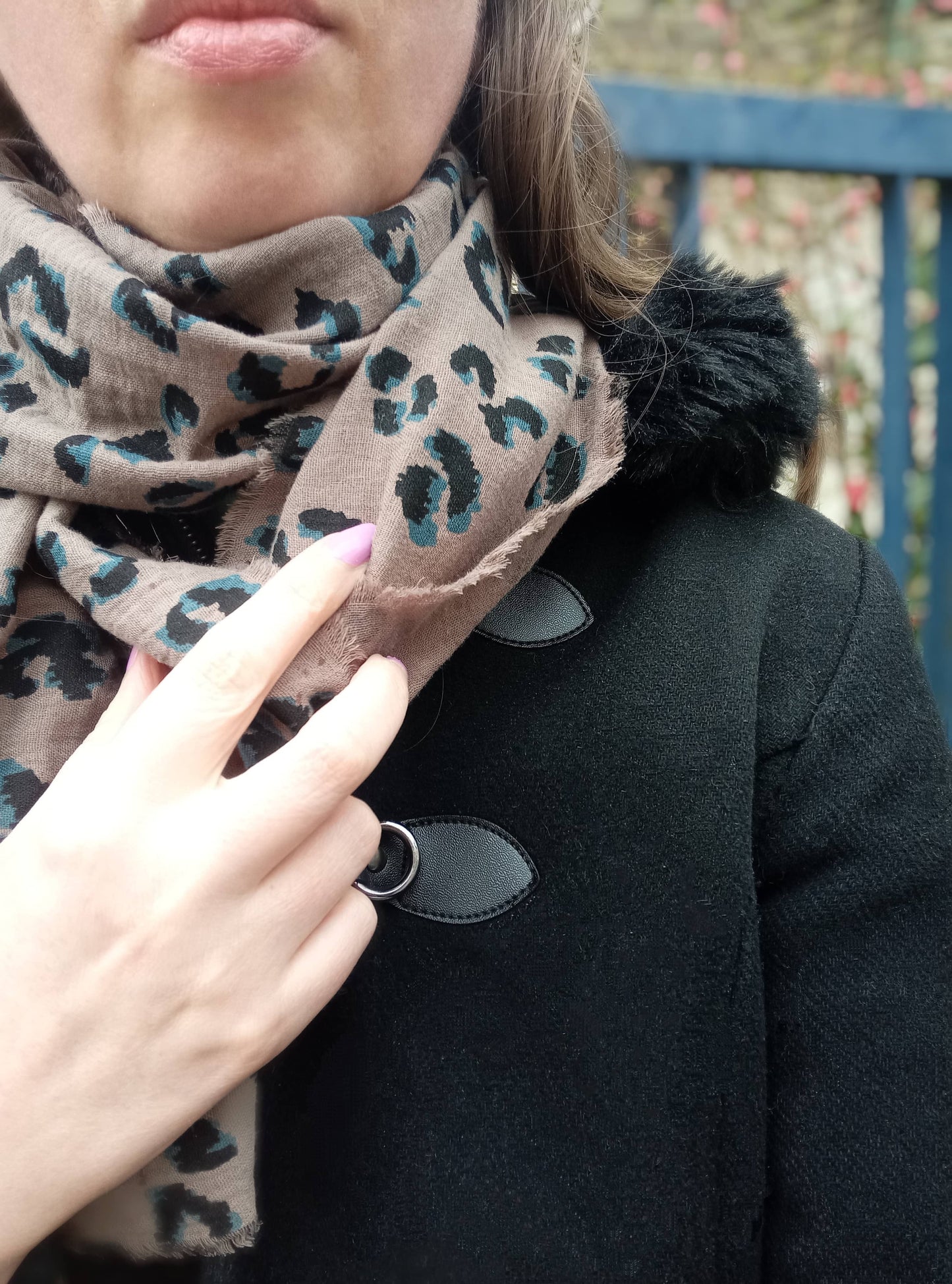 Foulard "Bagheera Bleu" en Coton Oeko-Tex®, gris imprimé léopard, Existe en Écharpe | Made in France