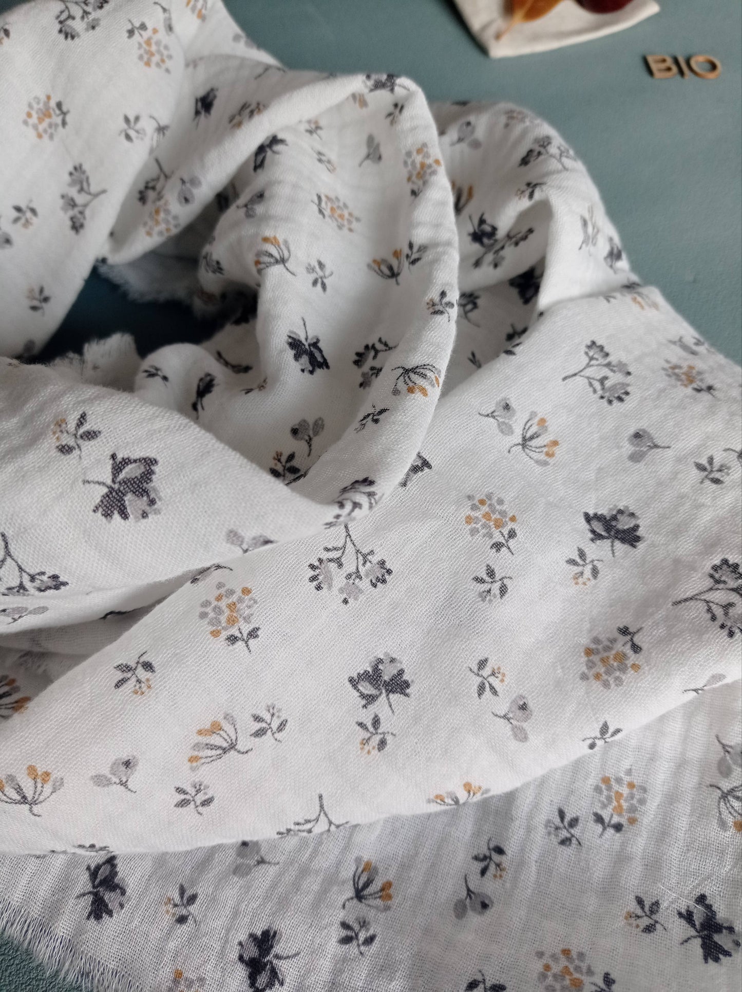 Foulard en Coton BIO, Blanc "Fleurs d'Automne" | Made in France